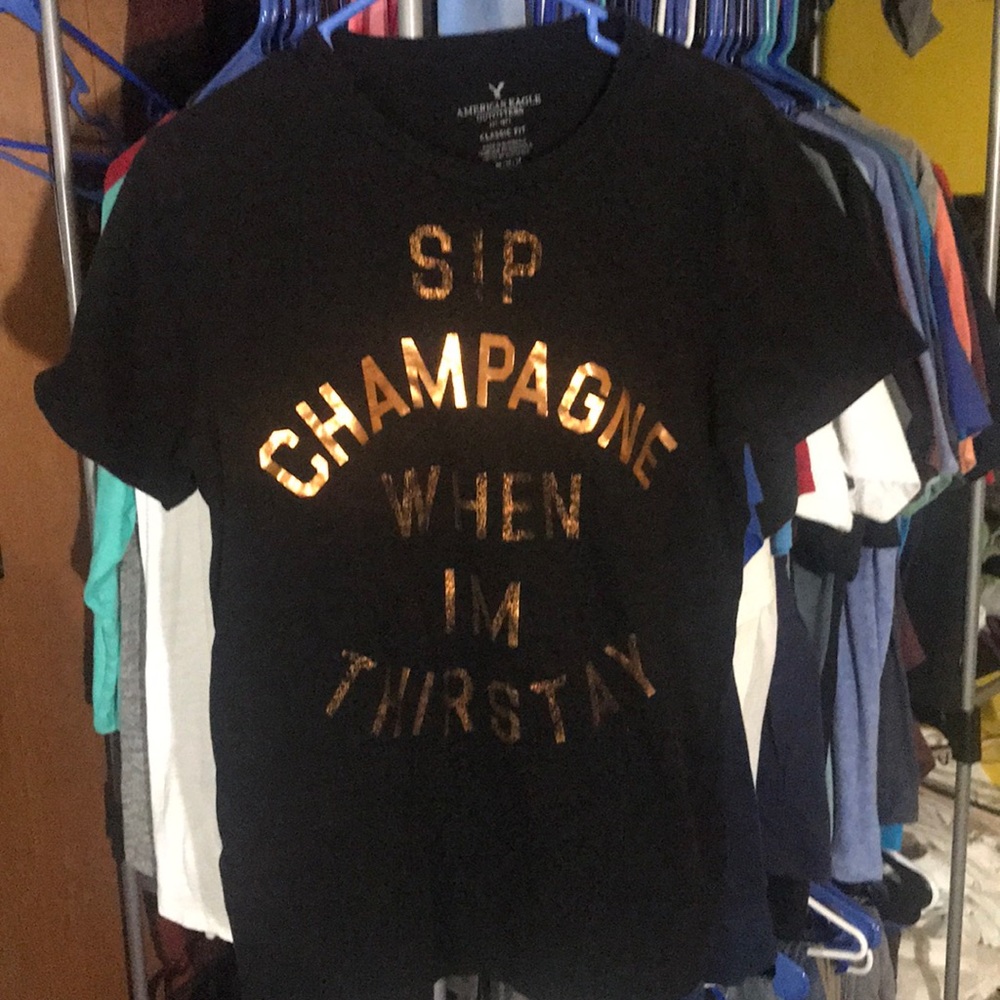 American Eagle T-Shirt - Medium